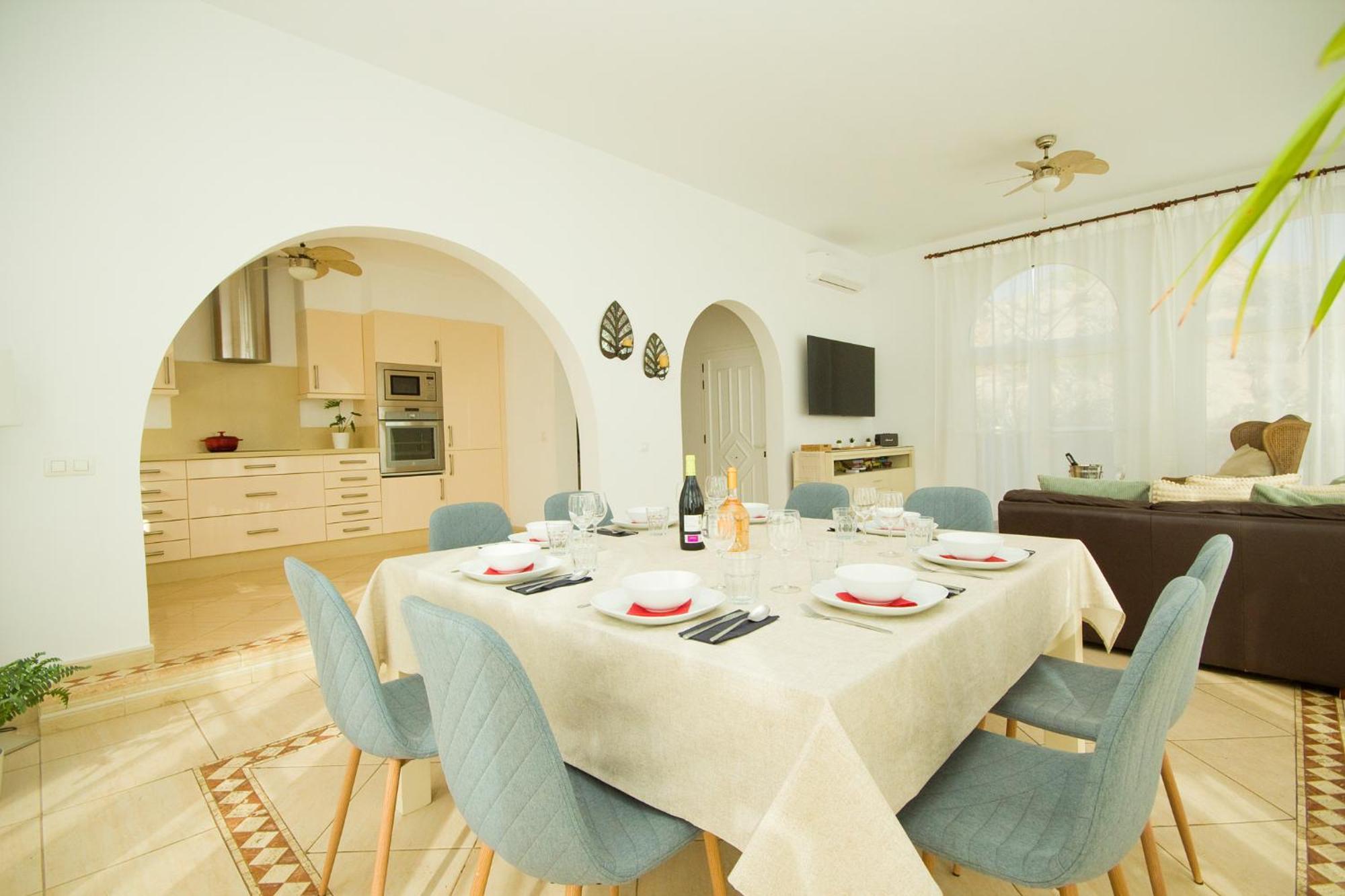 Casa Alba - By Az Willa *